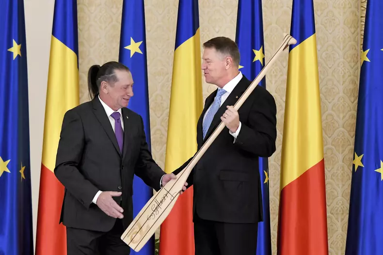 BUCURESTI - PALATUL COTROCENI - DECORARE - IVAN PATZAICHIN