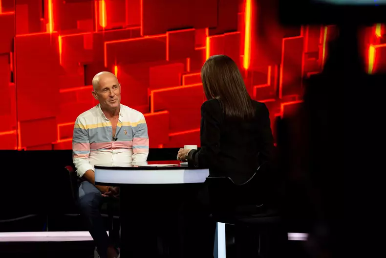 Mugur-Mihaescu-40-de-intrebari-cu-Denise-Rifai-scaled