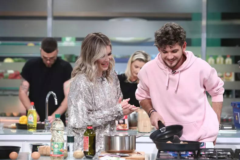 concurenti-asia-express-chefi-la-cutite-7