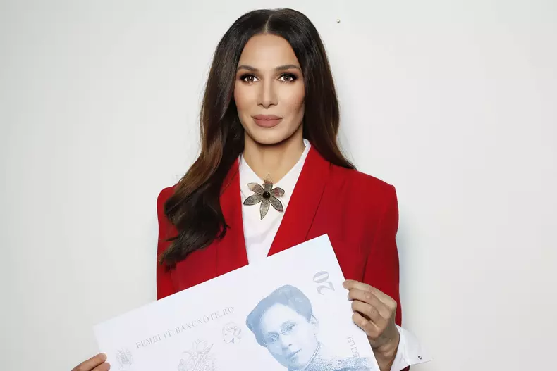 janina-Nectara-initiatoarea-campaniei-Femei-pe-Bancnote-1