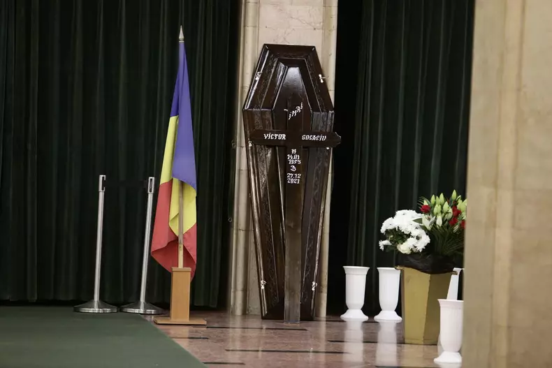 Victor-Socaciu-sicriu-2