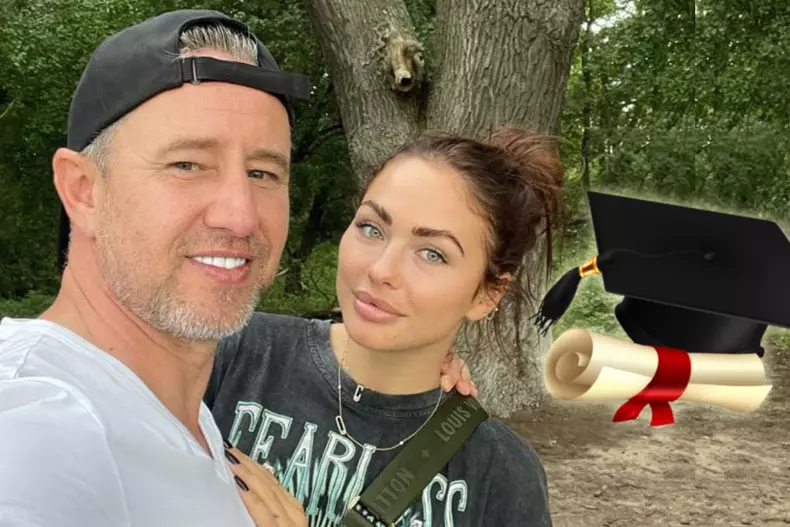 Iubita-lui-Reghecampf-a-studiat-la-Cambridge.-Ce-studii-are-de-fapt-Corina-si-cu-ce-se-ocupa-in-prezent