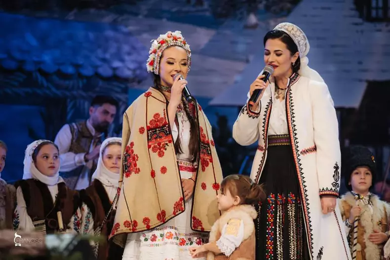 48413559_2258785621076915_718649248115064832_n