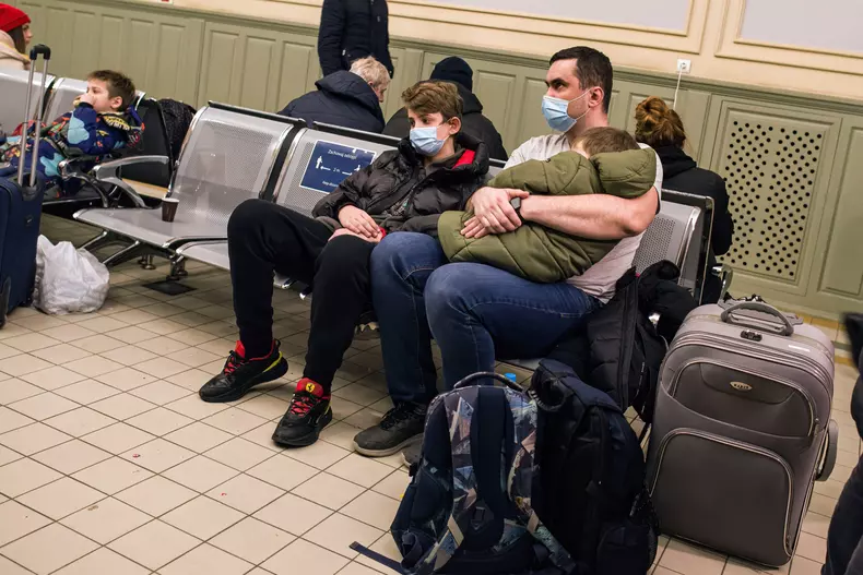 Ukrainian refugees arrive to Poland