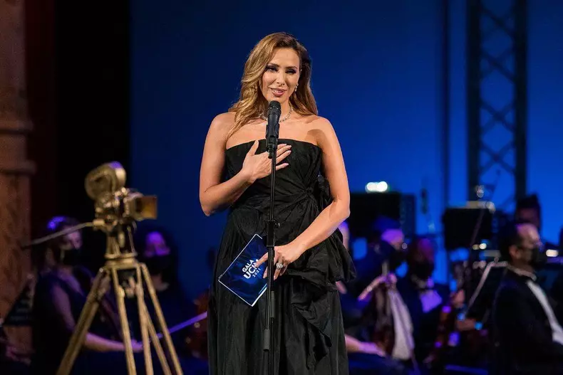 Iulia Vantur in India