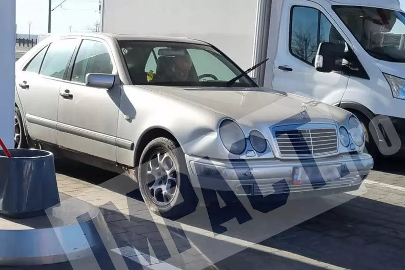 irinel-columbeanu-masina-ruginita.-paparazzi-5