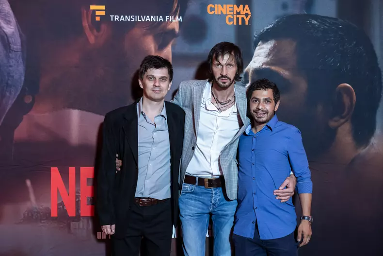 Bogdan-Apetri-Bogdan-Farcas-si-Dragos-Dumitru-la-Premiera-de-Gala