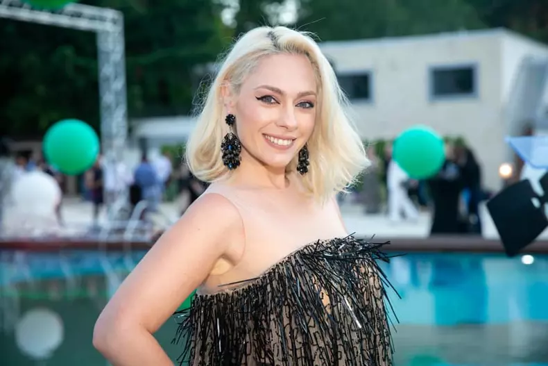 Giulia-Nahmany-cover