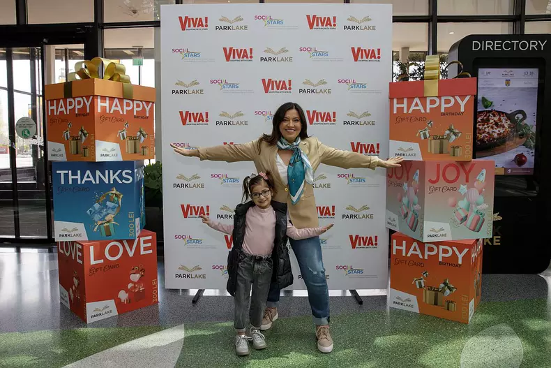 Viva-shopping-with-stars-10