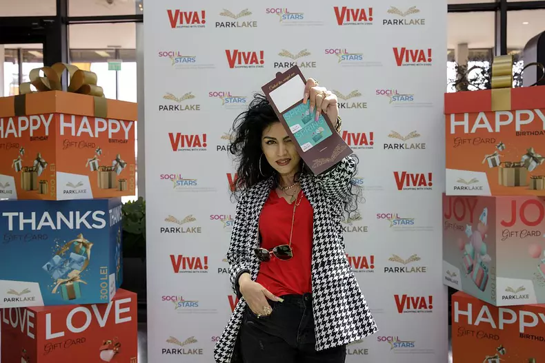 Viva-shopping-with-stars-2