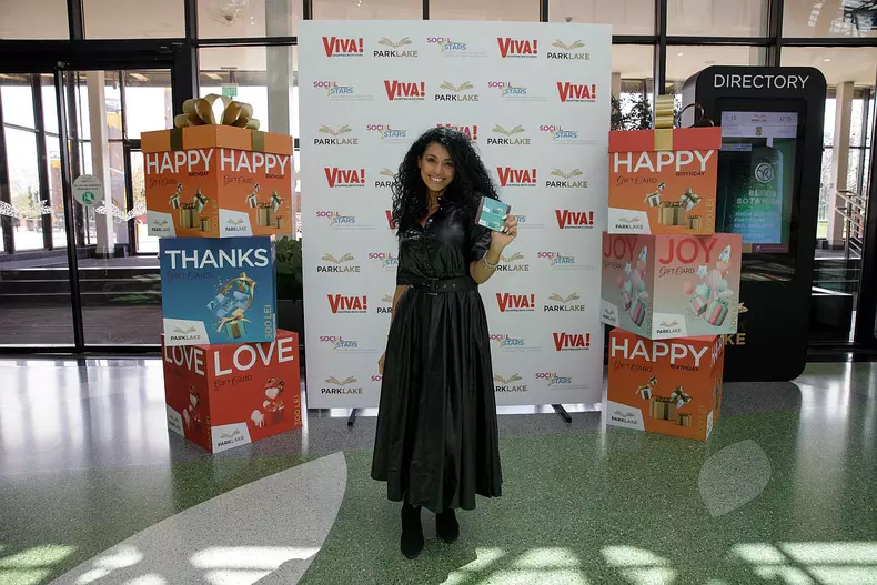 Viva-shopping-with-stars-3