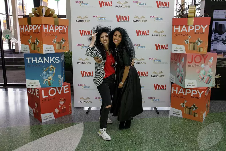 Viva-shopping-with-stars-4