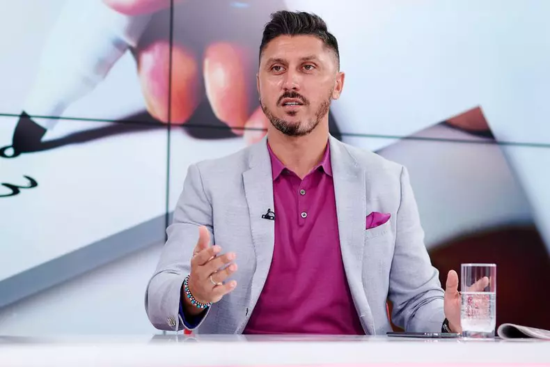 Marica vrea sa plece din Romania