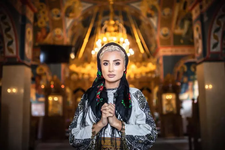 Claudia se casatoreste