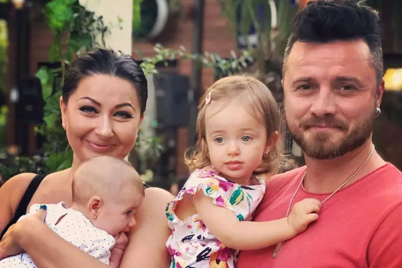 Gabriela-Cristea-si-Tav-Clonda-revoltati-de-ce-s-a-intamplat-cu-fiicele-lor.-Salvarea-a-venit-dupa-o-ora.-Ce-a-urmat-la-spital-Exclusiv