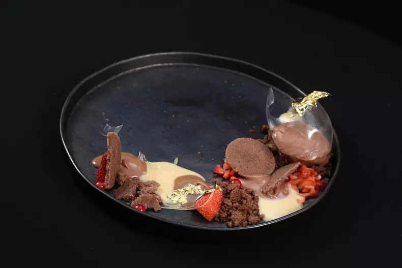 adrian-stoica-chefi-la-cutite