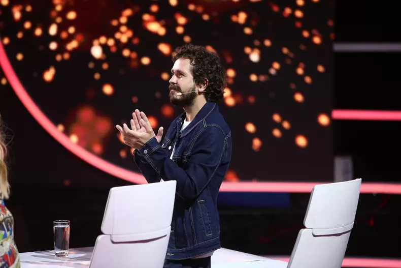 cine-este-costel-bojog-8