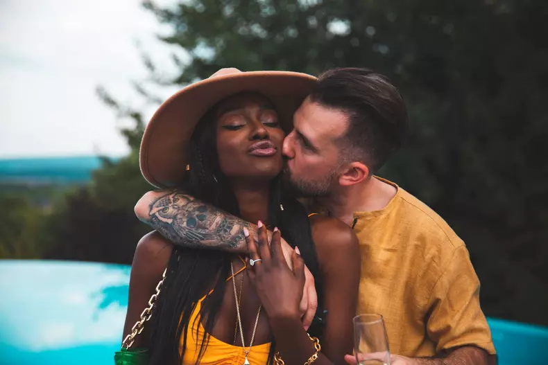 cine-este-naomi-hedman-8