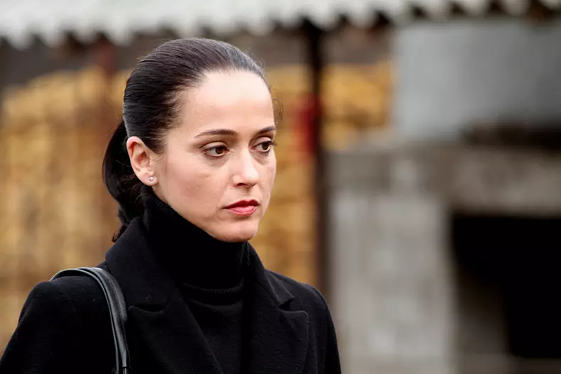 cine-este-ilinca-goia-1