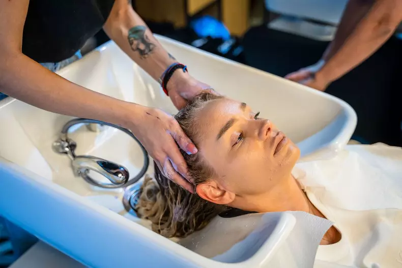 maria-constantin-la-salon-apollo-1