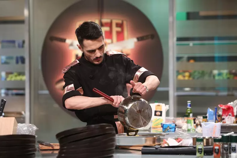 florin-dragomir-cutitul-de-aur-al-lui-florin-dumitrescu-2