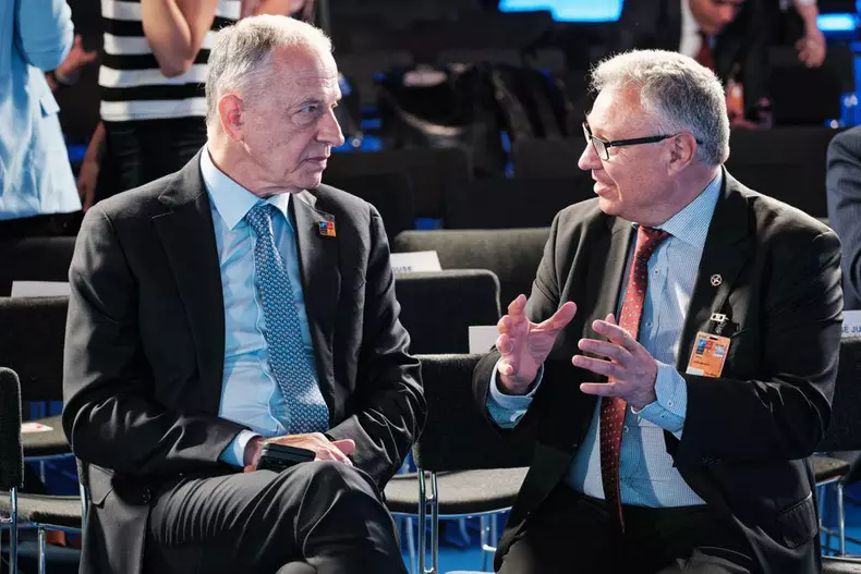 290949908_600559324760987_7464294671432152900_n