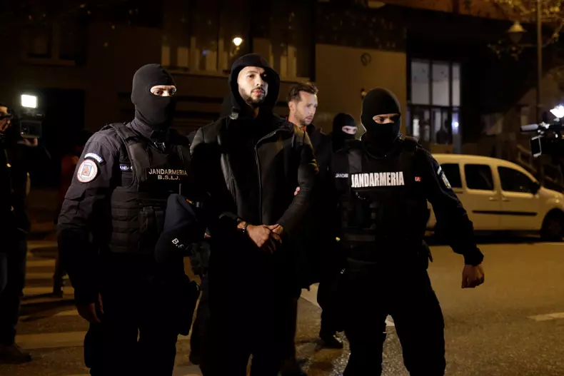 image-2022-12-30-25994536-0-andrew-tristan-tate-fost-arestati-politistii-romani