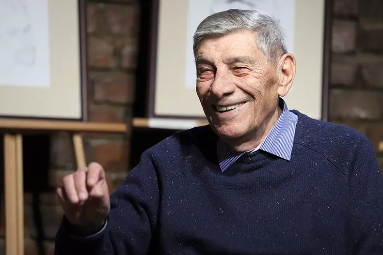 Poezie și Creație, Mitică Popescu