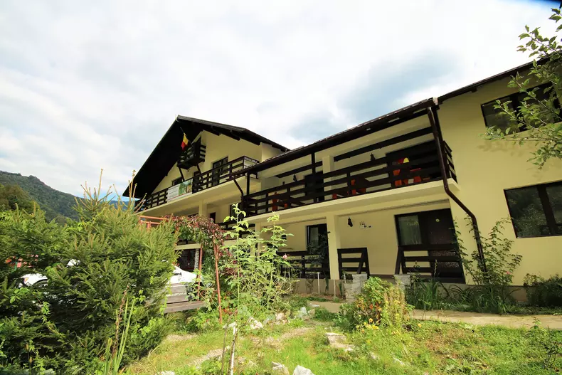 cabana familiei lui razvan ciobanu