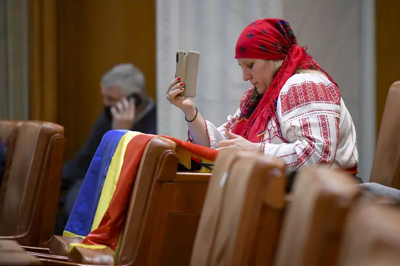 BUCURESTI - SEDINTA SOLEMNA - SENAT - CAMERA DEPUTATILOR - 15 AN