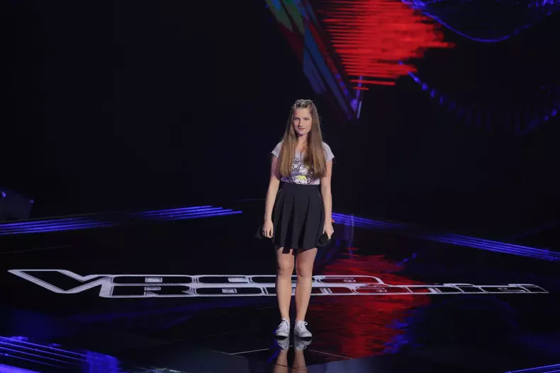 cu-ce-se-ocupa-in-prezent-ana-munteanu-tanara-din-moldova-care-a-castigat-vocea-romaniei-la-numai-16-ani_18