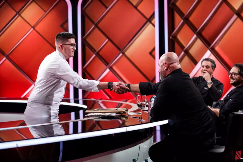 Alex Mihoc cutitul de aur al lui Scarlatescu_3