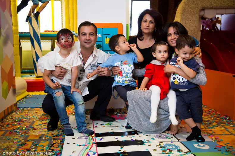 familie nicoleta luciu