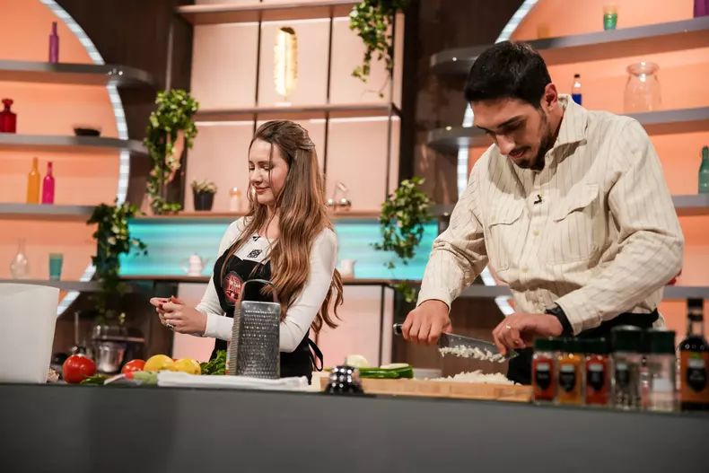 otilia-bilionera-si-bekir