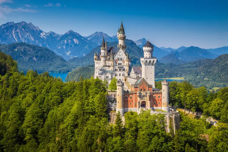 Beautiful,View,Of,World-famous,Neuschwanstein,Castle,,The,Nineteenth-century,Romanesque,Revival
