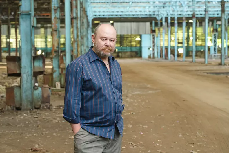 mihai-constantin-personaj-nelu-stavrositu-tatutu-