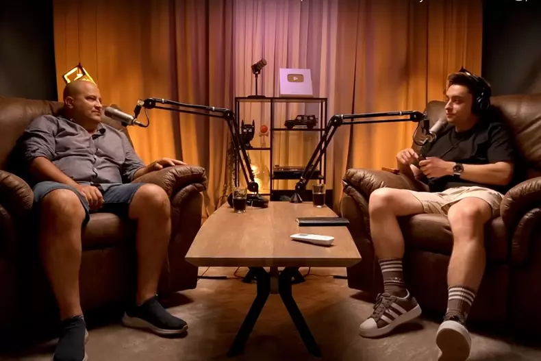 Serban-Huidu-podcast-Radu-Tibulca-interviu-carcotas-comentarii-negative-podcast-criminal-vin-de-o-poveste