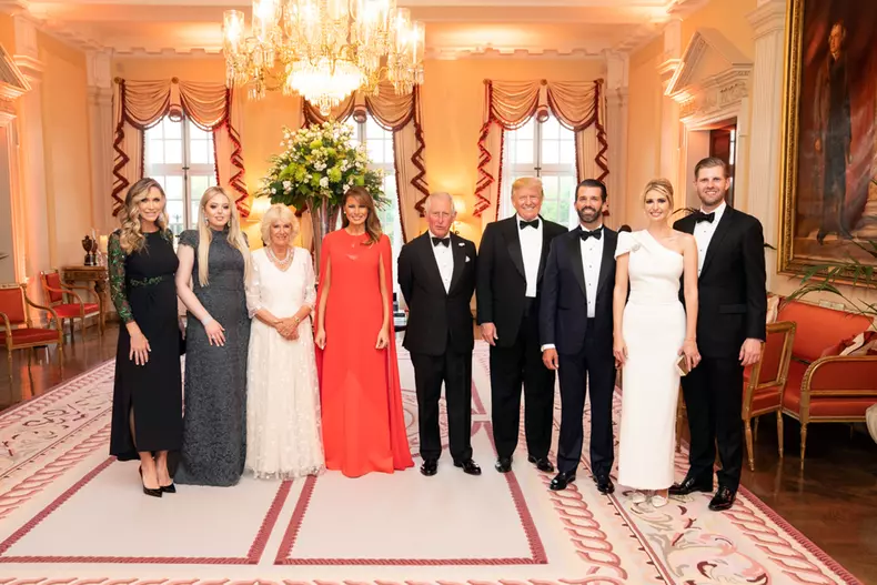 Donald et Melania Trump donnent un dîner de gala dans la résidence de l'ambassadeur américain à Londres