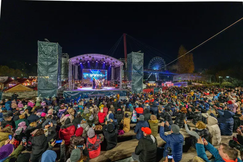 Aprindere lumini, WCM 2024