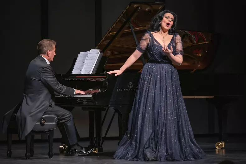 angela-gheorghiu-2