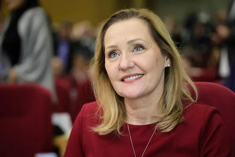 elena-lasconi-2