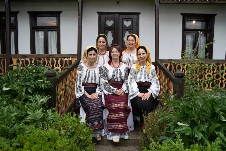 Cine-sunt-Surorile-Osoianu-