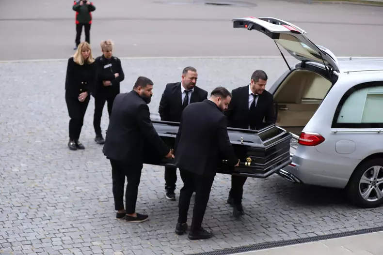 Imagine WhatsApp 2024-12-03 la 14.59.26_3aaeb11a