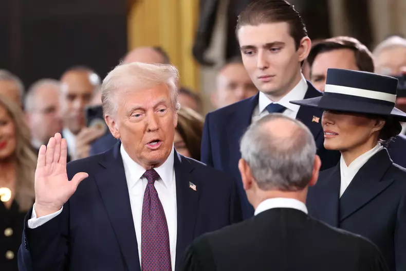 Donald Trump et JD Vance prêtent serment au Capitol à Washington DC