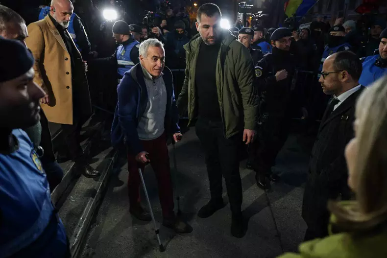 Calin Georgescu la iesirea de la audieri (1)