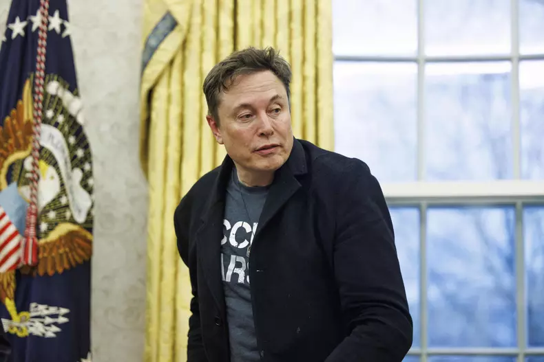 US President Trump Meets with Elon Musk in Oval Office