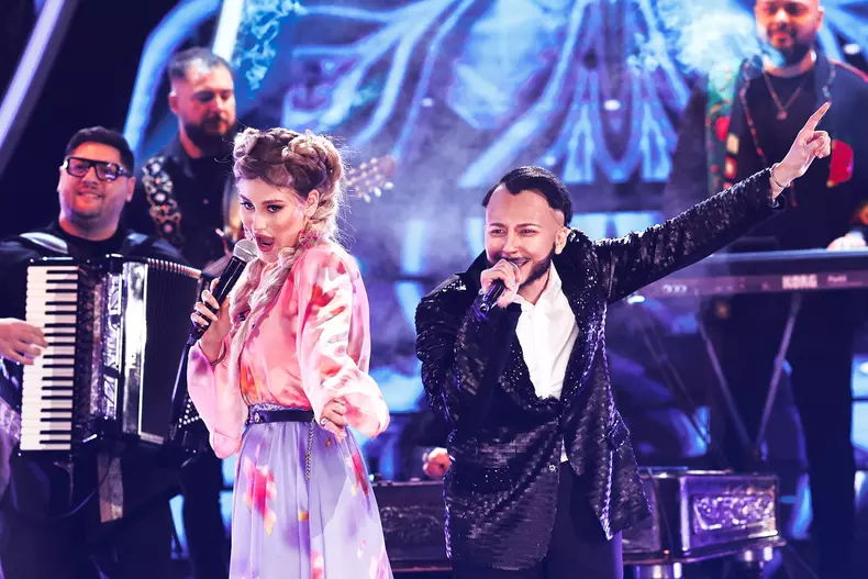 te cunosc de undeva show5