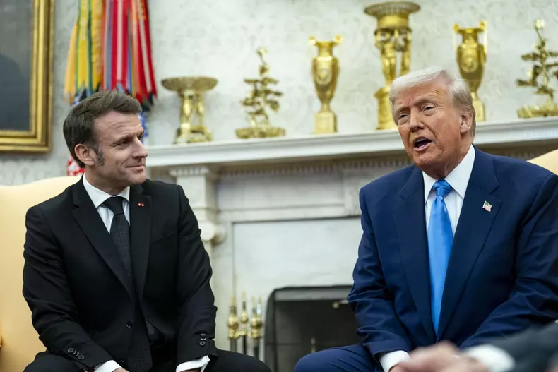 Emmanuel-Macron-1