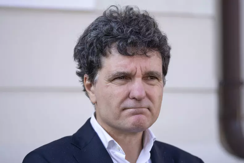 BUCURESTI - INTALNIRE - MIRCEA GEOANA - NICUSOR DAN