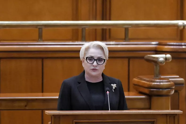 BUCURESTI - PARLAMENT - DEZBATERE - MOTIUNE DE CENZURA - GUVERNU